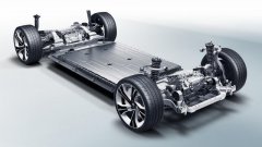 远远超过保时捷TayCan、Model 3等国际品牌