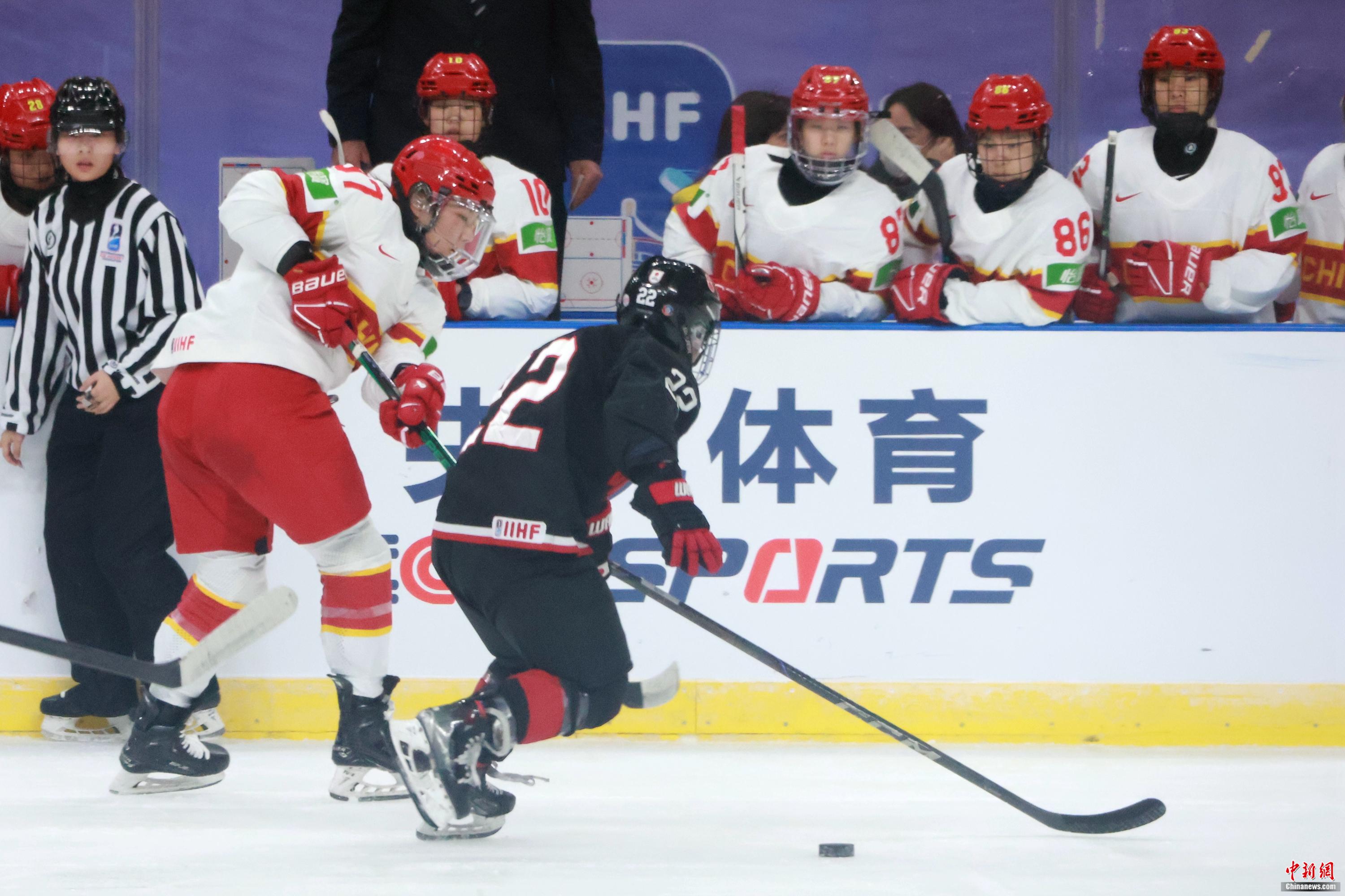 中国女队在对阵日本的决战中0-5告负，收获2025年