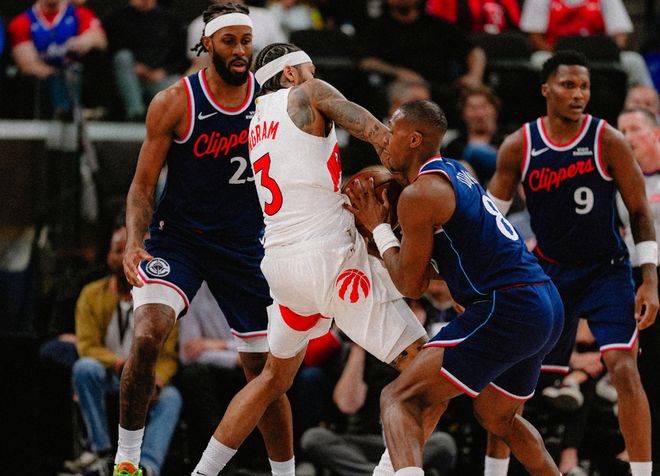 伦纳德带伤率队大胜猛龙 保住西部第八席位