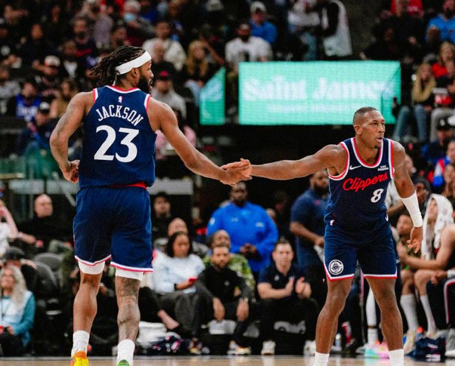 伦纳德带伤率队大胜猛龙 保住西部第八席位