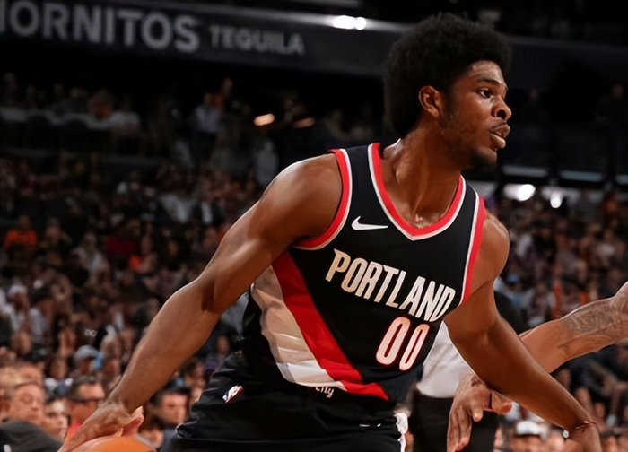 爵士摆烂战术再遭败绩 霍乐迪亨德森率开拓者大