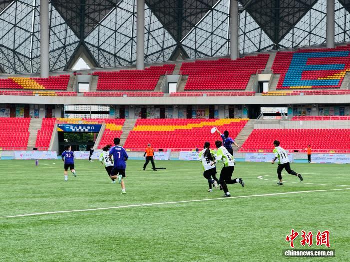 第三届中国飞盘联赛西宁站正式开幕：为期两天