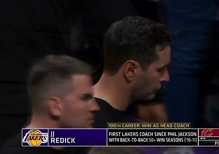 詹姆斯超越贾巴尔登顶历史胜场榜 东契奇砍42分