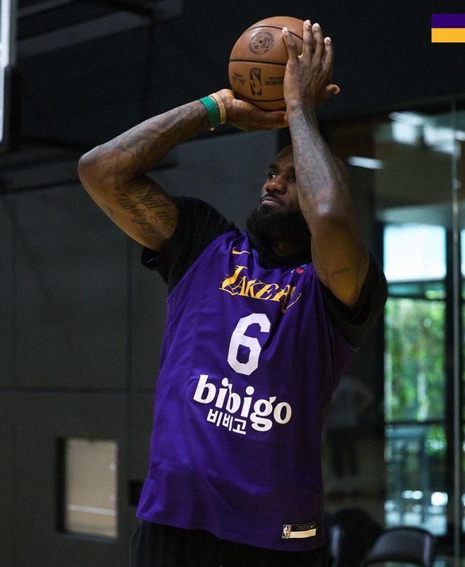 勒布朗-詹姆斯未来选择引热议 湖人备战火箭挑战