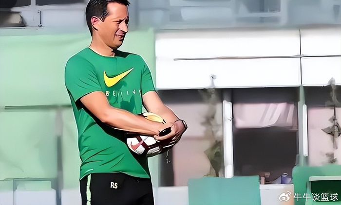 韩鹏率鲁能迎双冠挑战 欧洲名帅助阵冲击中超足